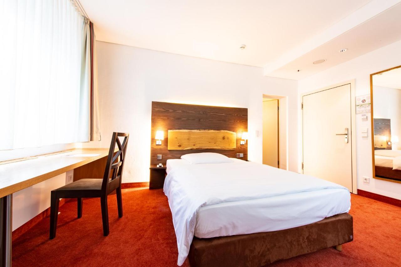 Parkhotel Волфсбург Екстериор снимка