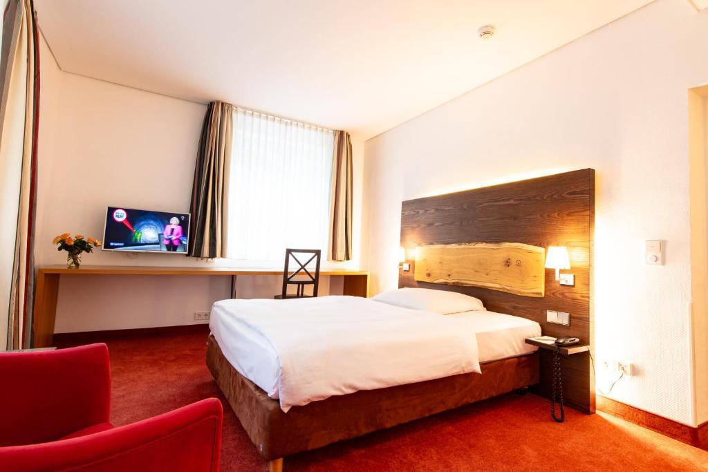 Parkhotel Волфсбург Екстериор снимка