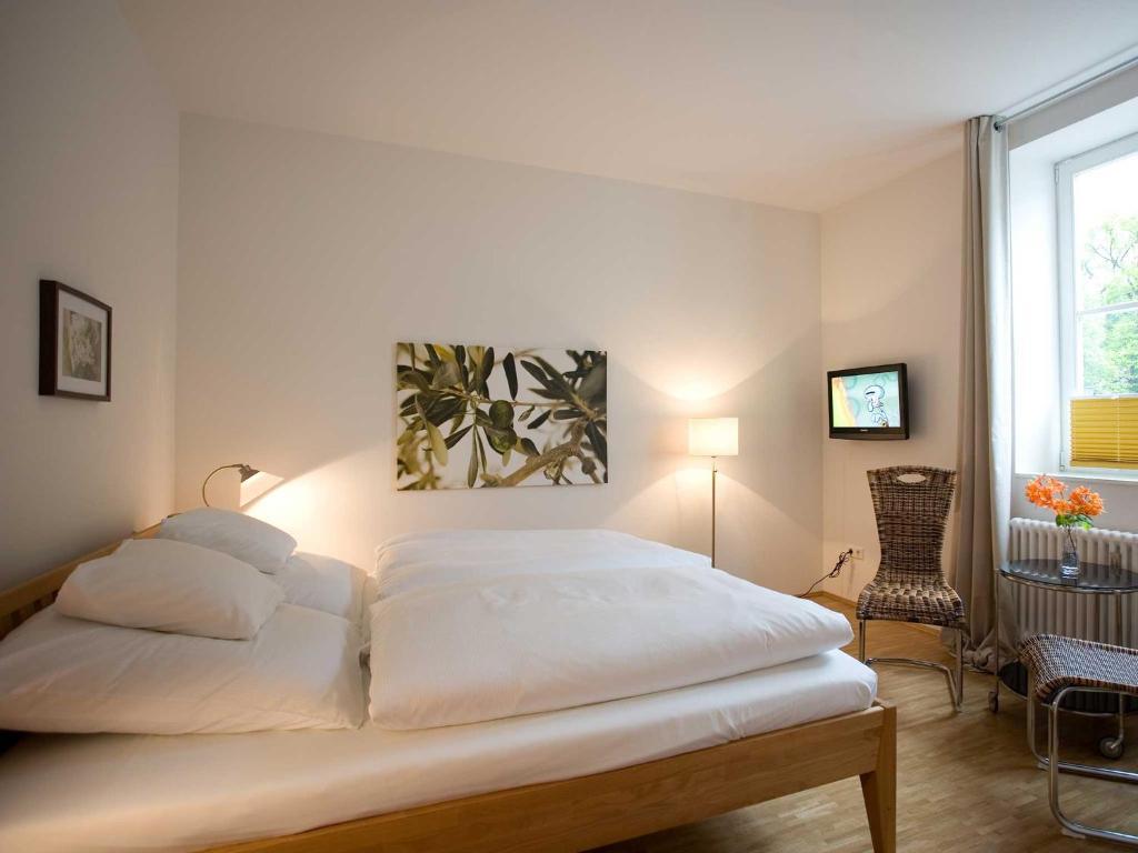 Parkhotel Волфсбург Екстериор снимка