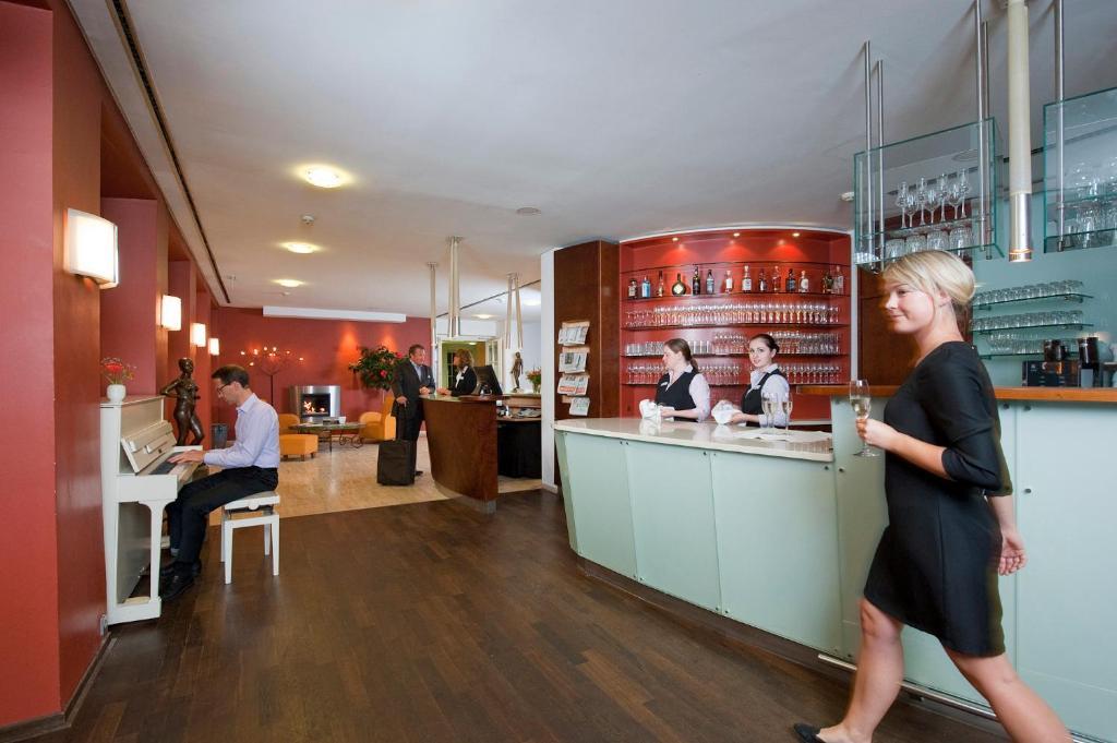 Parkhotel Волфсбург Екстериор снимка