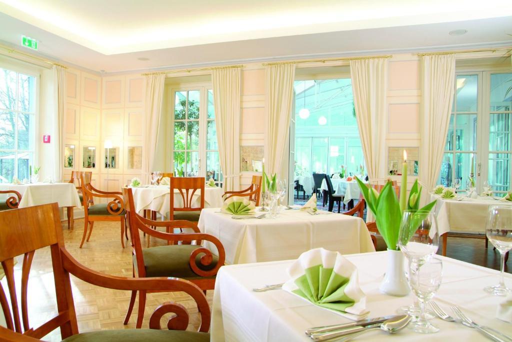 Parkhotel Волфсбург Екстериор снимка