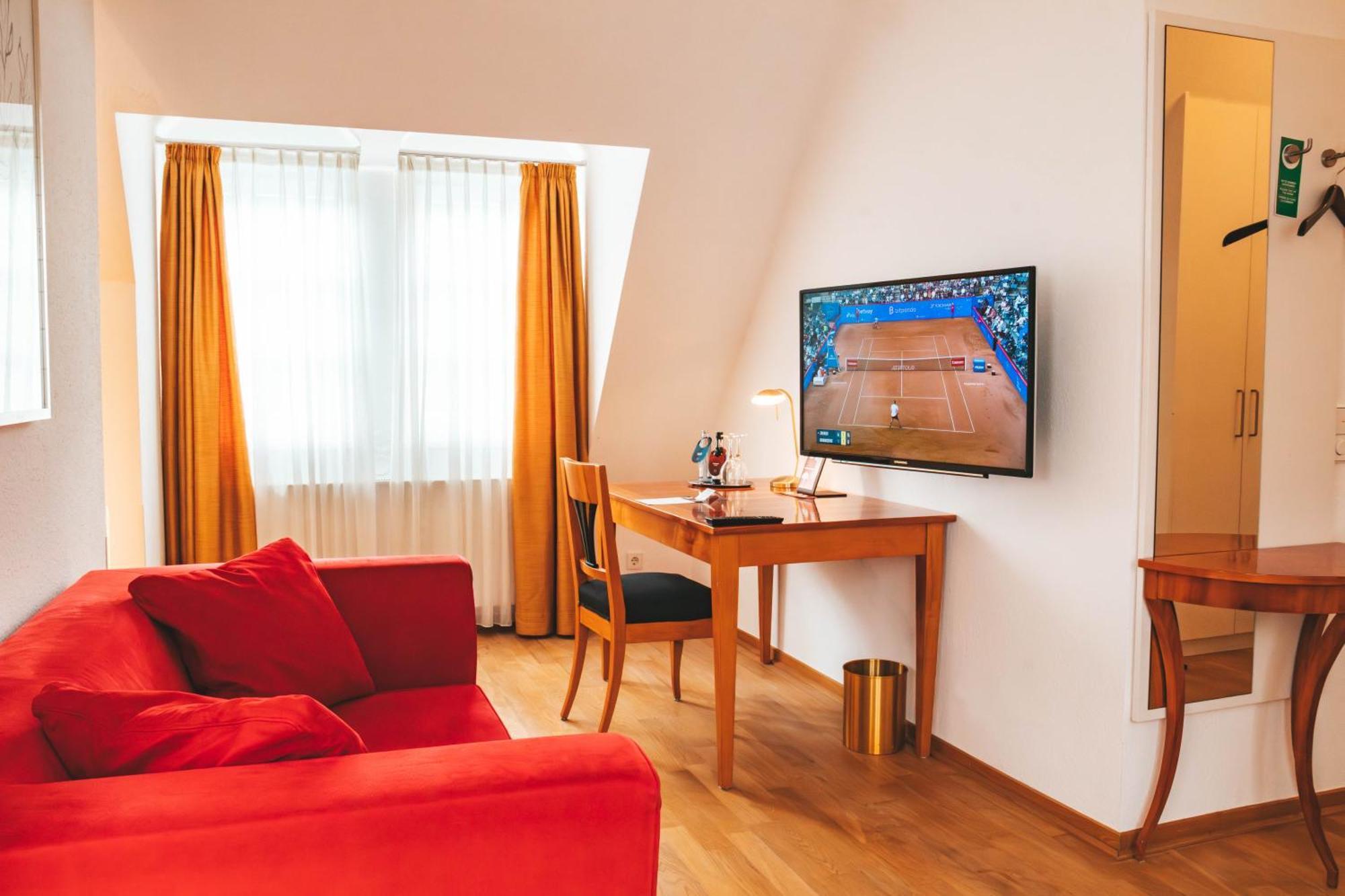 Parkhotel Волфсбург Екстериор снимка