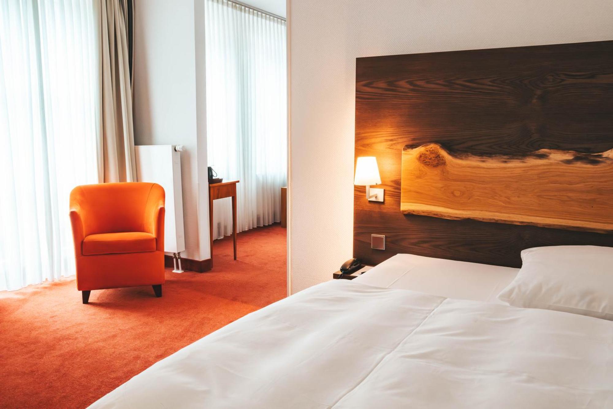 Parkhotel Волфсбург Екстериор снимка